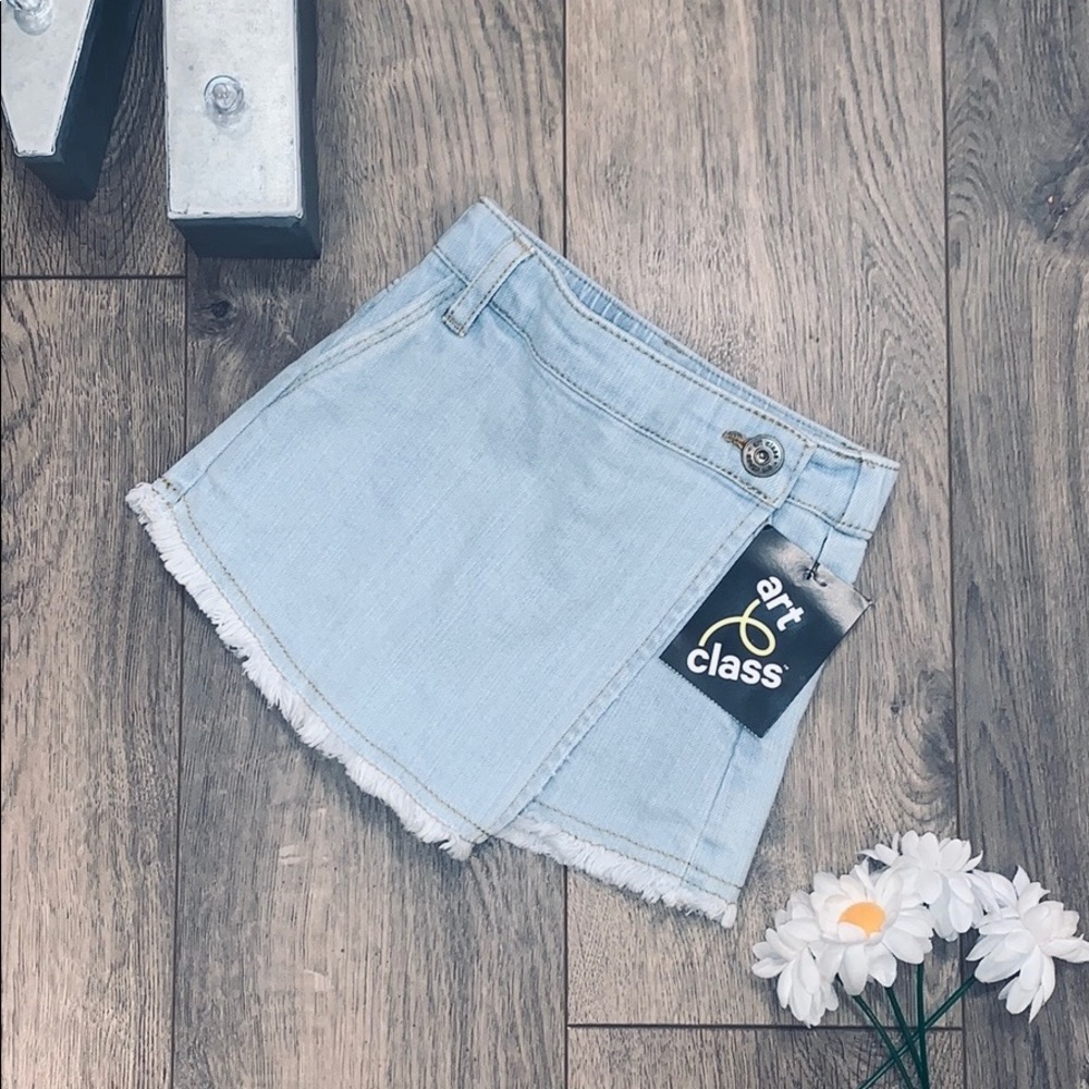 ❌SOLD❌Art Class Denim Skort - Picture 1 of 6